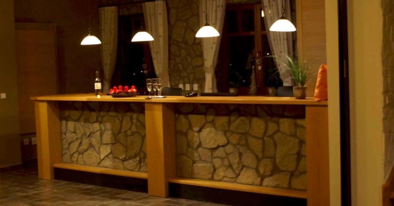 Hotel A Restaurace Palfrig Stara Ves nad Ondrejnici المظهر الخارجي الصورة