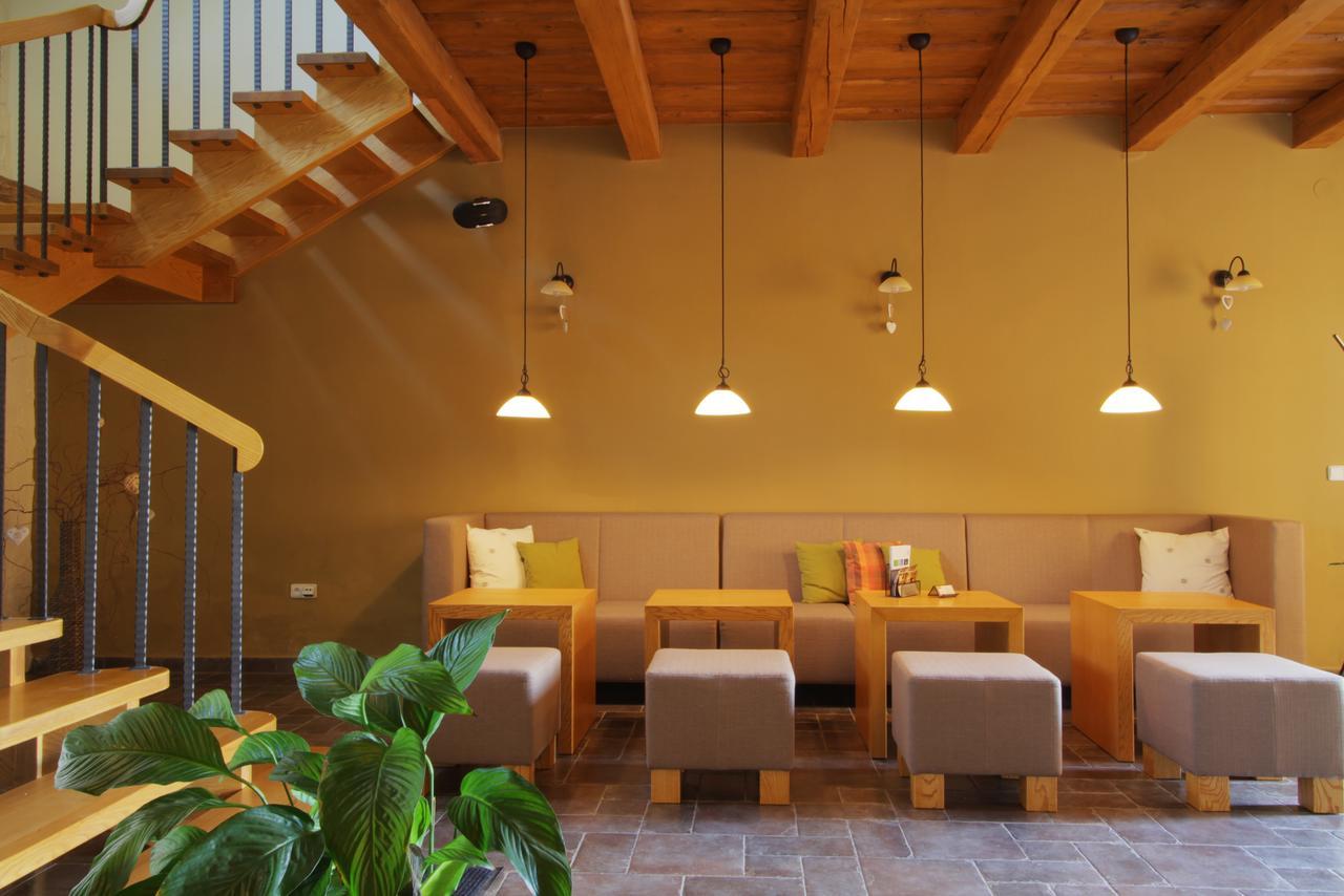 Hotel A Restaurace Palfrig Stara Ves nad Ondrejnici المظهر الخارجي الصورة